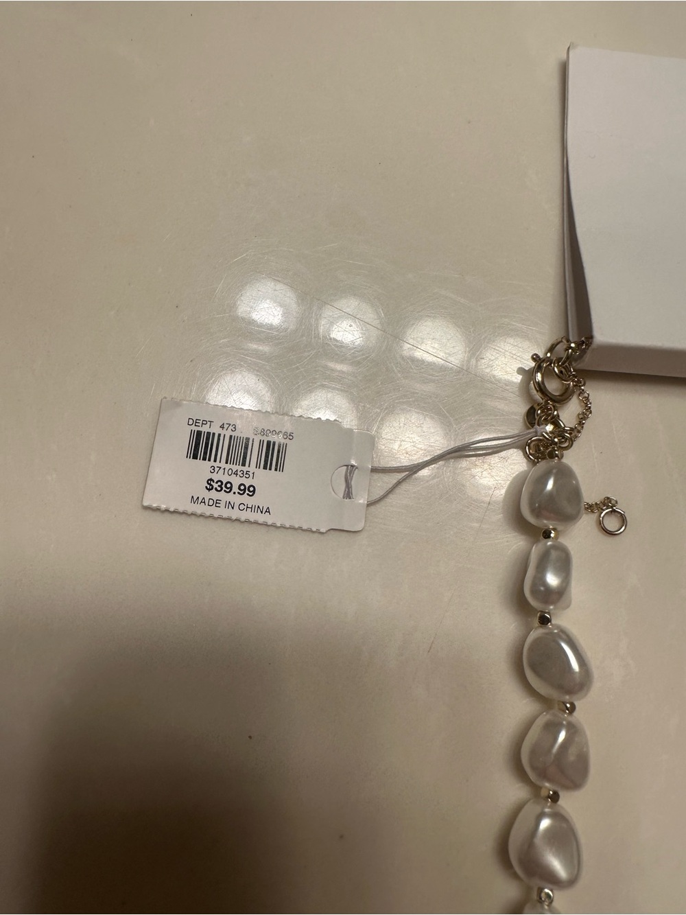 LOFT Pearl Necklace - Cream Luster Faux Pearls - Picture 2 of 3